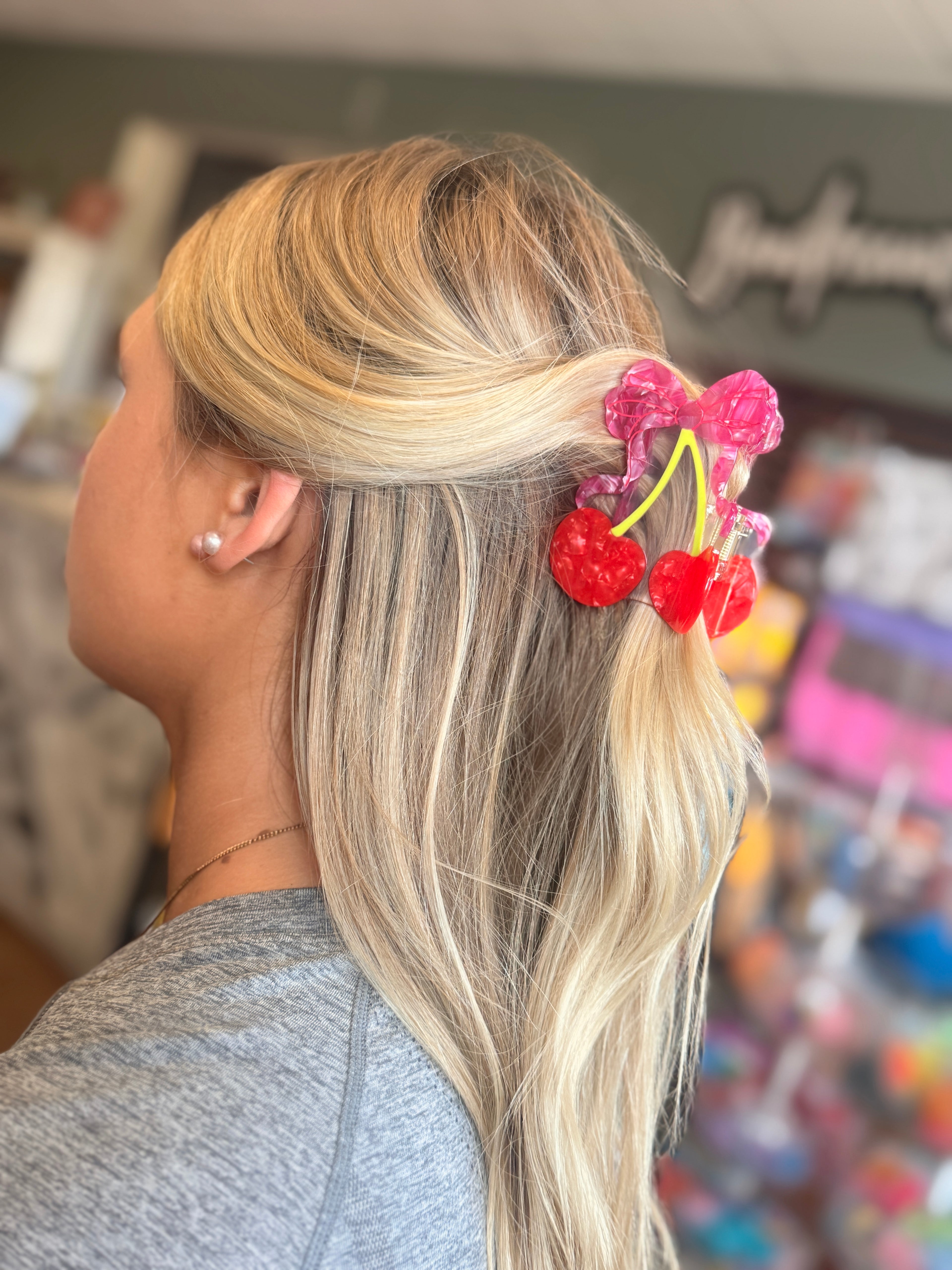 Cherry Clip